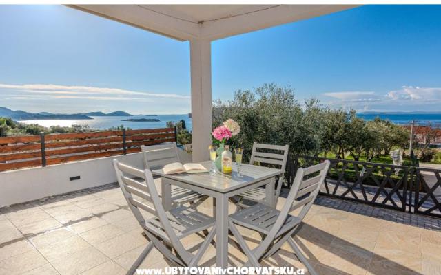 Holiday Home Lucy - nocleg Pakostane Chorwacja