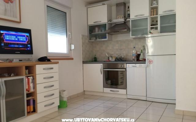 Dedic apartment***** - nocleg Petrcane Chorwacja