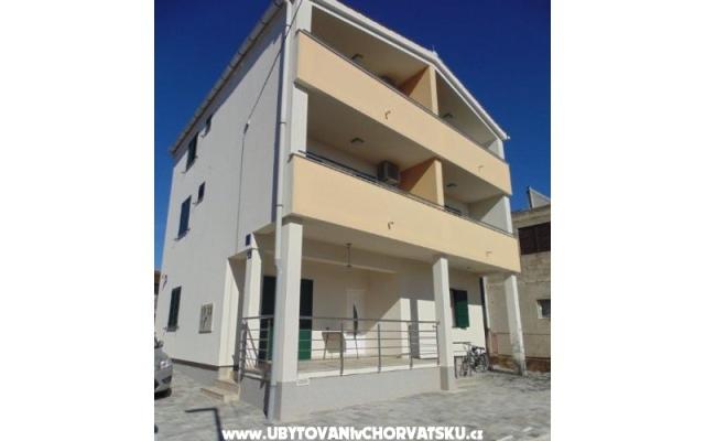 Apartamenty Four Seasons - Pirovac - nocleg Pirovac Chorwacja