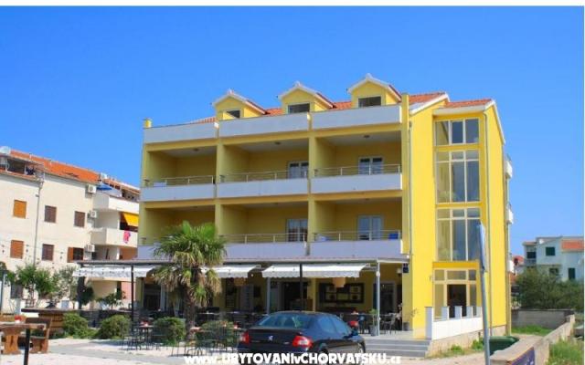 Villa Vicenzo - nocleg Pirovac Chorwacja