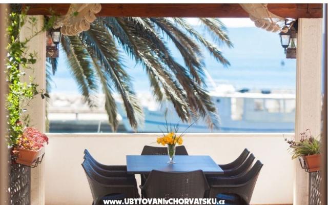 Apartamenty Pomirta - nocleg Podgora Chorwacja