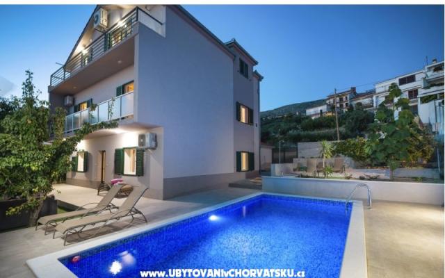 Apartamenty s bazenom Cvita/Podstrana - nocleg Podstrana Chorwacja