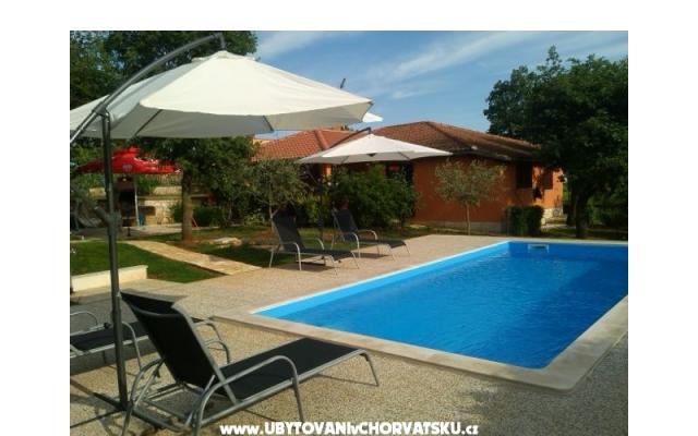 Dom wakacyjny - nocleg Porec Chorwacja