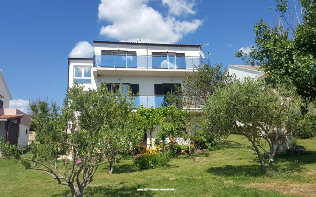 Apartamenty Eugen - nocleg Razanac Chorwacja