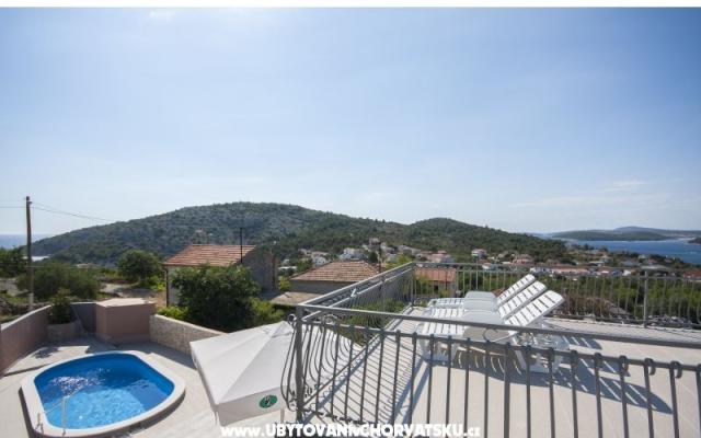 Dom NEDA - nocleg Rogoznica Chorwacja