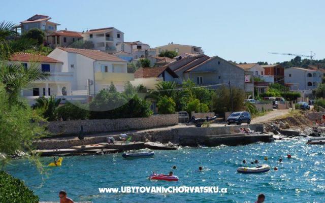 Apartamenty Nuić - nocleg Rogoznica Chorwacja