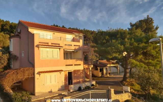 Apartamenty Perak - nocleg Rogoznica Chorwacja