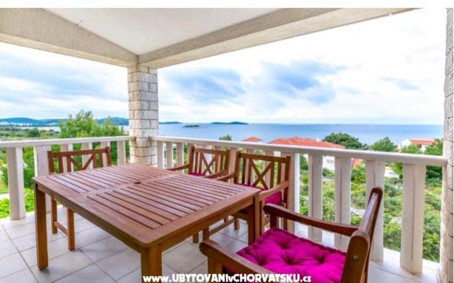 Apartamenty Robi - nocleg Rogoznica Chorwacja