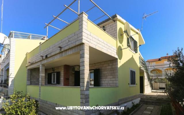 Apartamenty Nika - nocleg Rogoznica Chorwacja