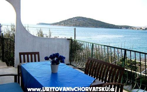 Maxi Apartament - nocleg Rogoznica Chorwacja