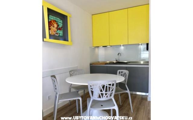 R&amp;B Apartamenty - nocleg eiland Solta Chorwacja