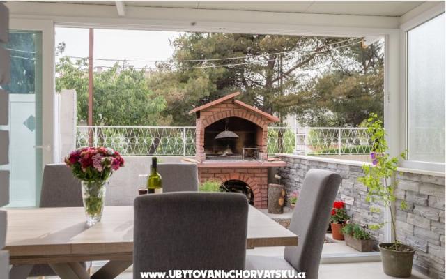 Luxury , with garden! Aenona - nocleg Split Chorwacja