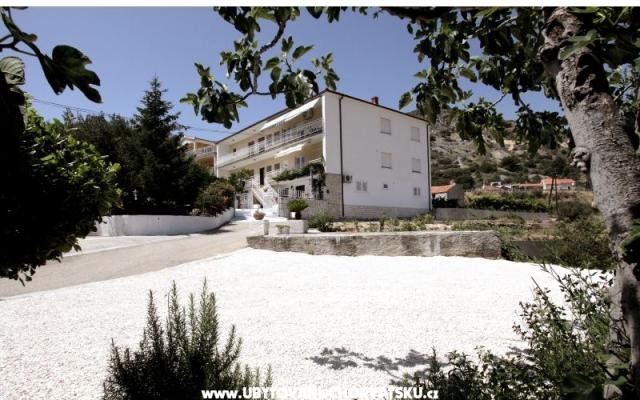 Apartamenty Carmen - nocleg Trogir Chorwacja