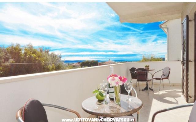 Apartamenty Damir - nocleg Trogir Chorwacja