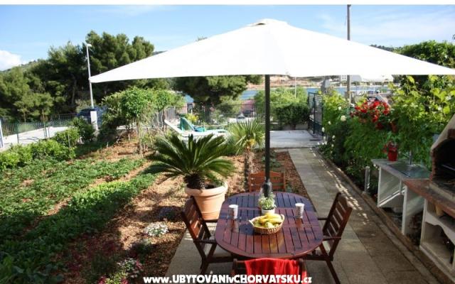 Bepina - nocleg Trogir Chorwacja