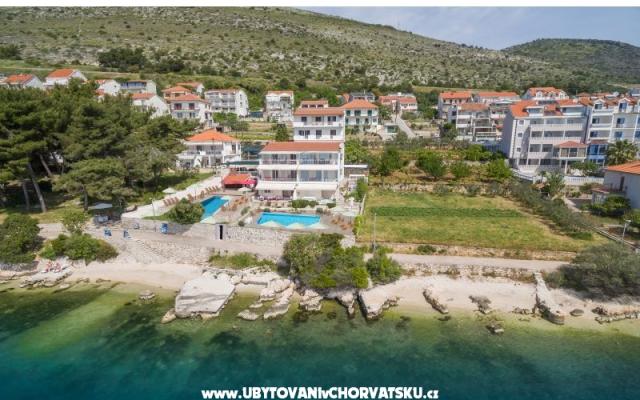 GEM OF THE SEA APARTMENTS ALENKA - nocleg Trogir Chorwacja
