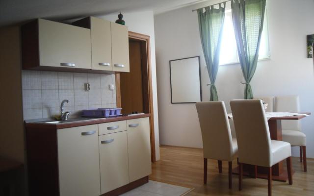 Apartamenty Emi - nocleg Tucepi Chorwacja