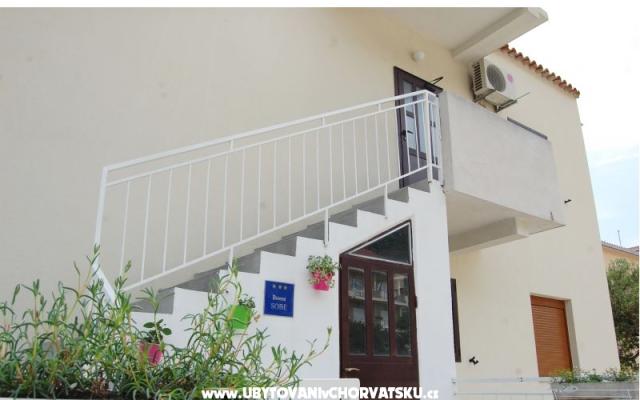 Apartamenty Šarić - nocleg Tucepi Chorwacja