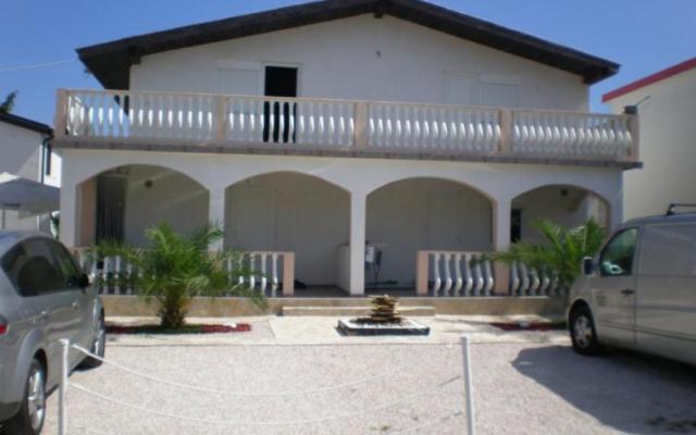 Nerdzana Vestweber - nocleg eiland Vir Chorwacja