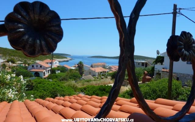 Villa Vinka*** - nocleg eiland Vis Chorwacja