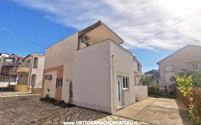 Apartamenty Ema i Roza - nocleg Vodice Chorwacja