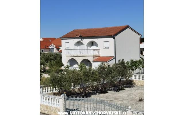 Apartamenty Ivanović - nocleg Vodice Chorwacja