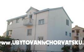Apartamenty Lucija - nocleg Vodice Chorwacja