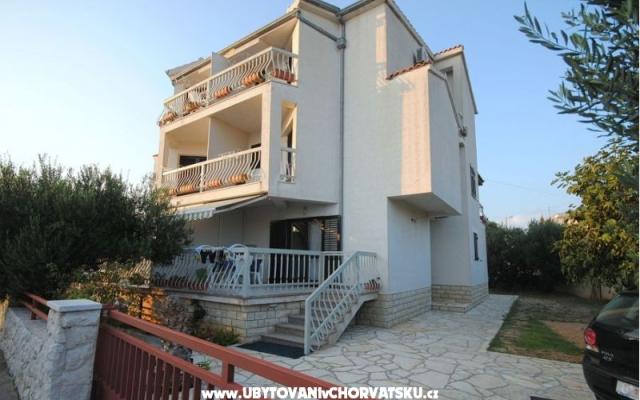 Apartamenty Mira - nocleg Vodice Chorwacja