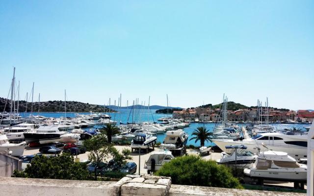 Apartamenty Tiho &amp; Marija - nocleg Vodice Chorwacja