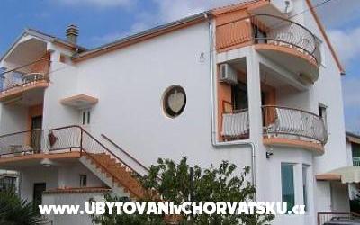 Apartamenty Alina - nocleg Vodice Chorwacja