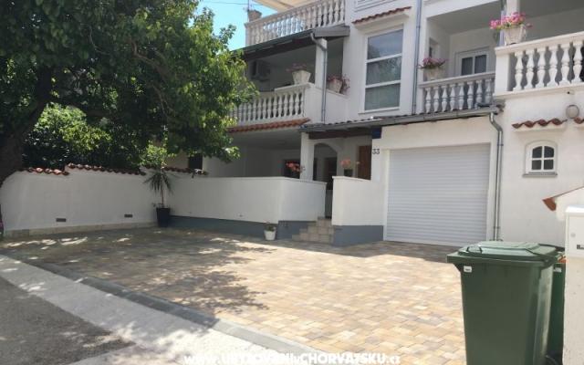 Apartamenty Barbin - nocleg Vodice Chorwacja