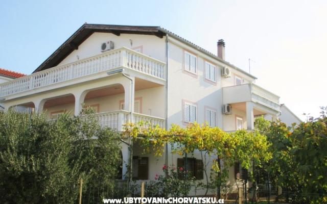 Apartamenty LANE - nocleg Vodice Chorwacja