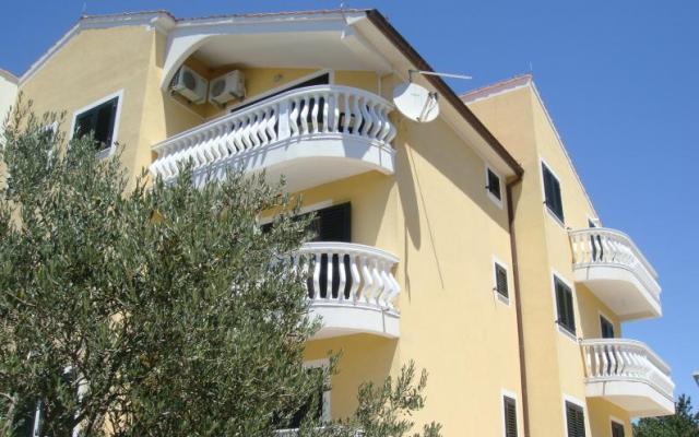 Apartamenty M - nocleg Vodice Chorwacja