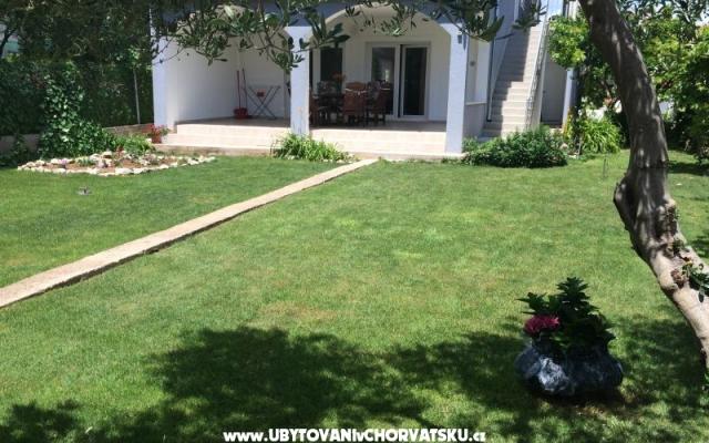 Apartamenty Milena - nocleg Vodice Chorwacja