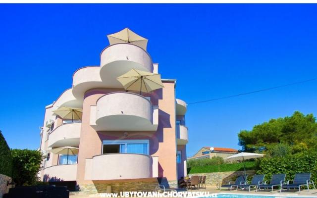 Aquarius Apartamenty - nocleg Vodice Chorwacja