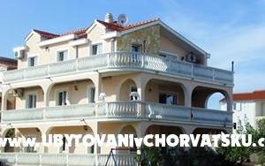 Villa Dolmar - nocleg Vodice Chorwacja