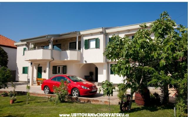 Apartamenty Deni - nocleg Zadar Chorwacja