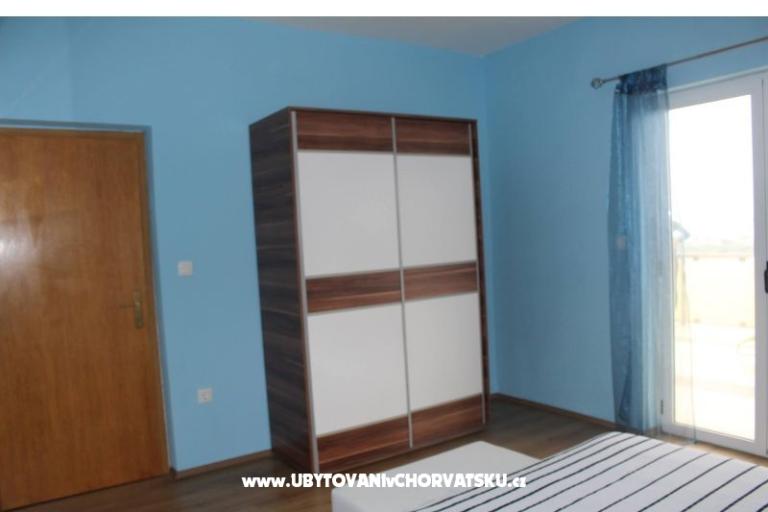 Apartament and pool Nika – foto 12