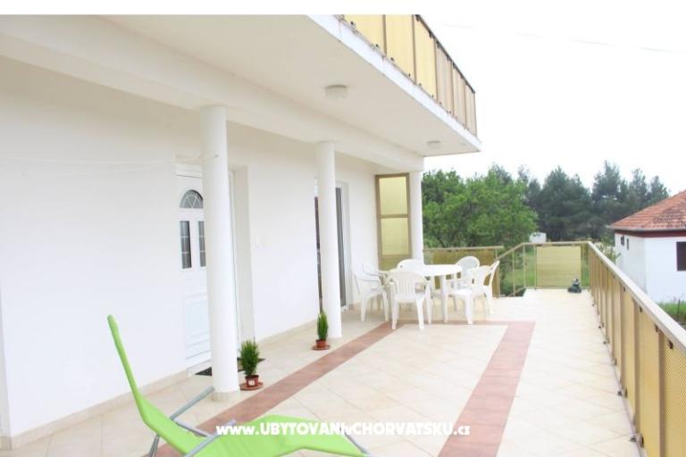 Apartament and pool Nika – foto 13