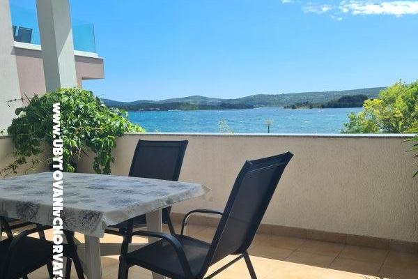 Apartament Mare - prvi red uz more – foto 6