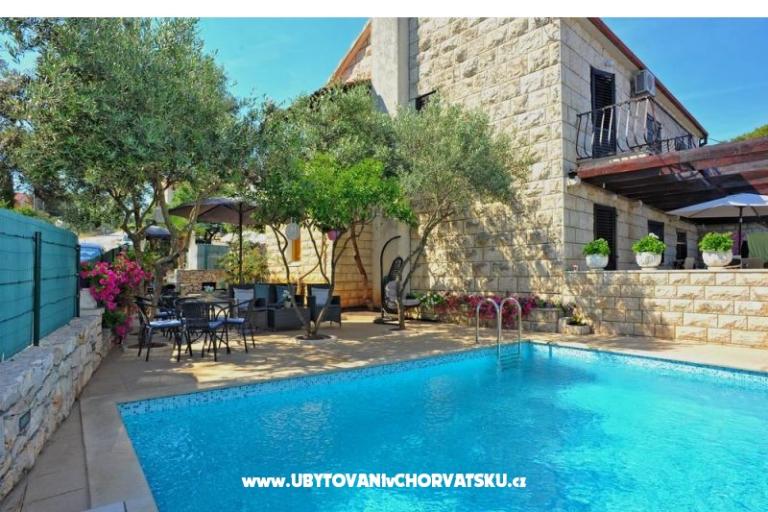 Apartamenty Bera, Julie i Edi – foto 3