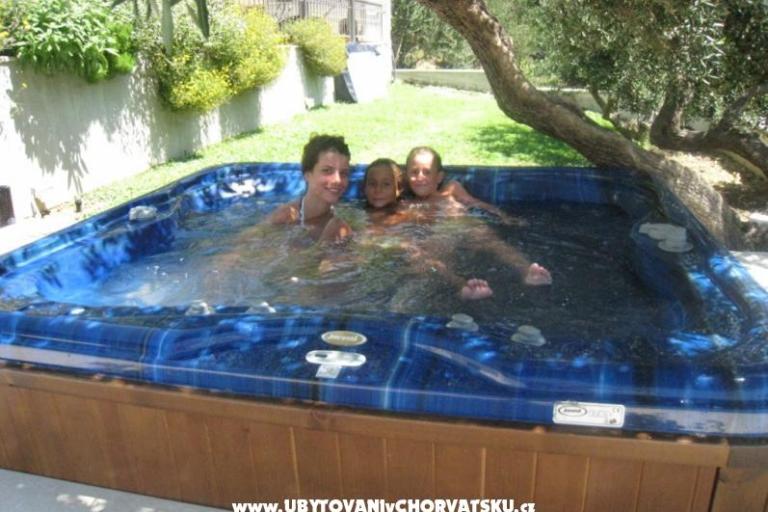Luxury Villa-swimingpool,sauna,jacu – foto 6