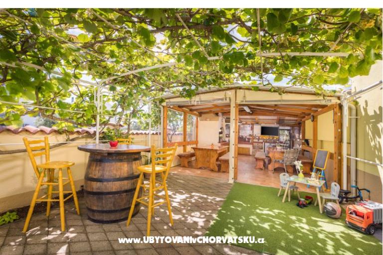 Apartamenty Ana-Maria – foto 2