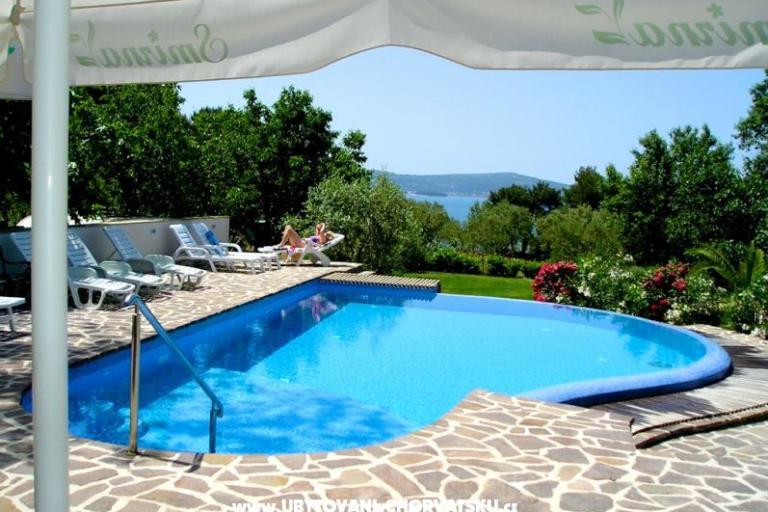 Vila Smirna 4*  z basenem  – foto 2