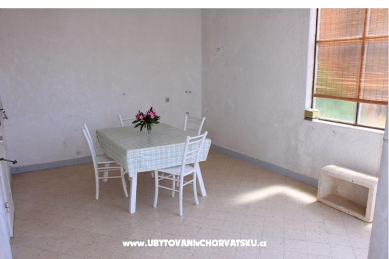 Pokoje Katja Gradac center – foto 17