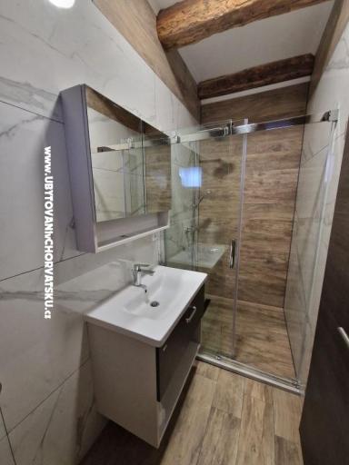 Villa Robert 2 z basenem Cesarica – foto 16