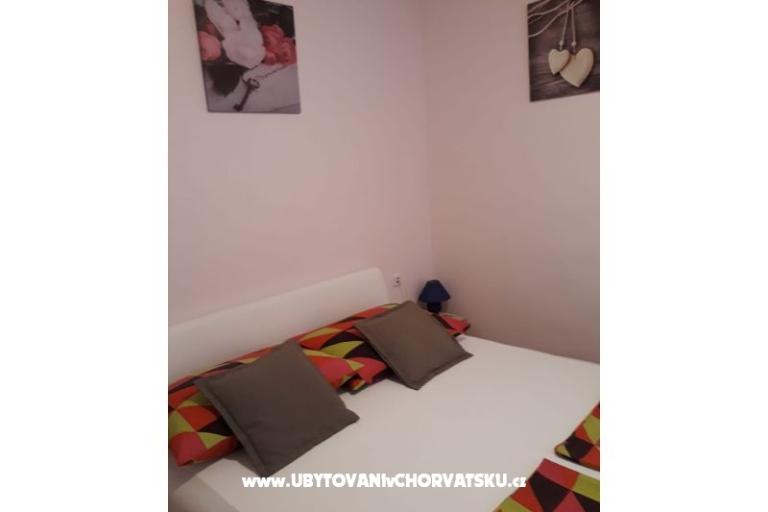 Holiday Home Sara- Kastel Stafilic – foto 12