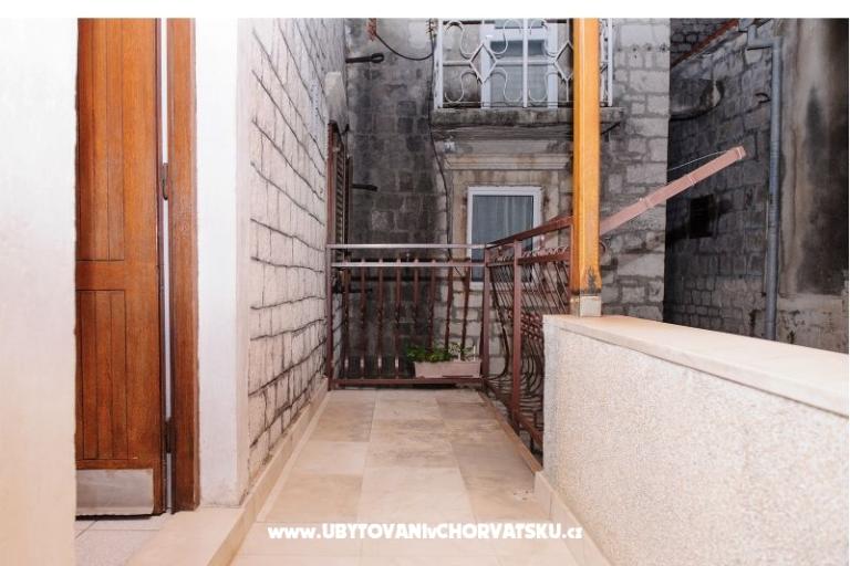 Kamienny dom – foto 18