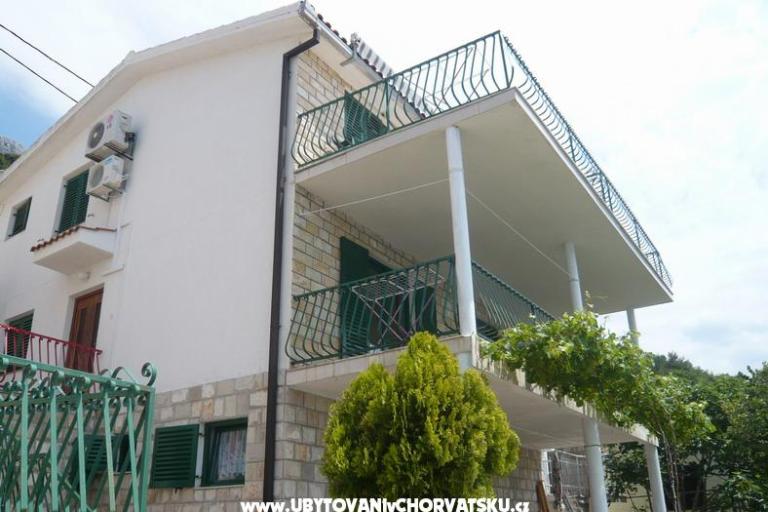 Apartamenty Sliskovic, 1. line to sea – foto 2