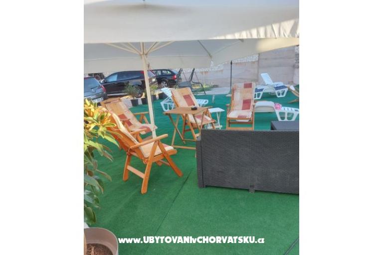 Apartamenty Dinko s grijanim bazenom – foto 10